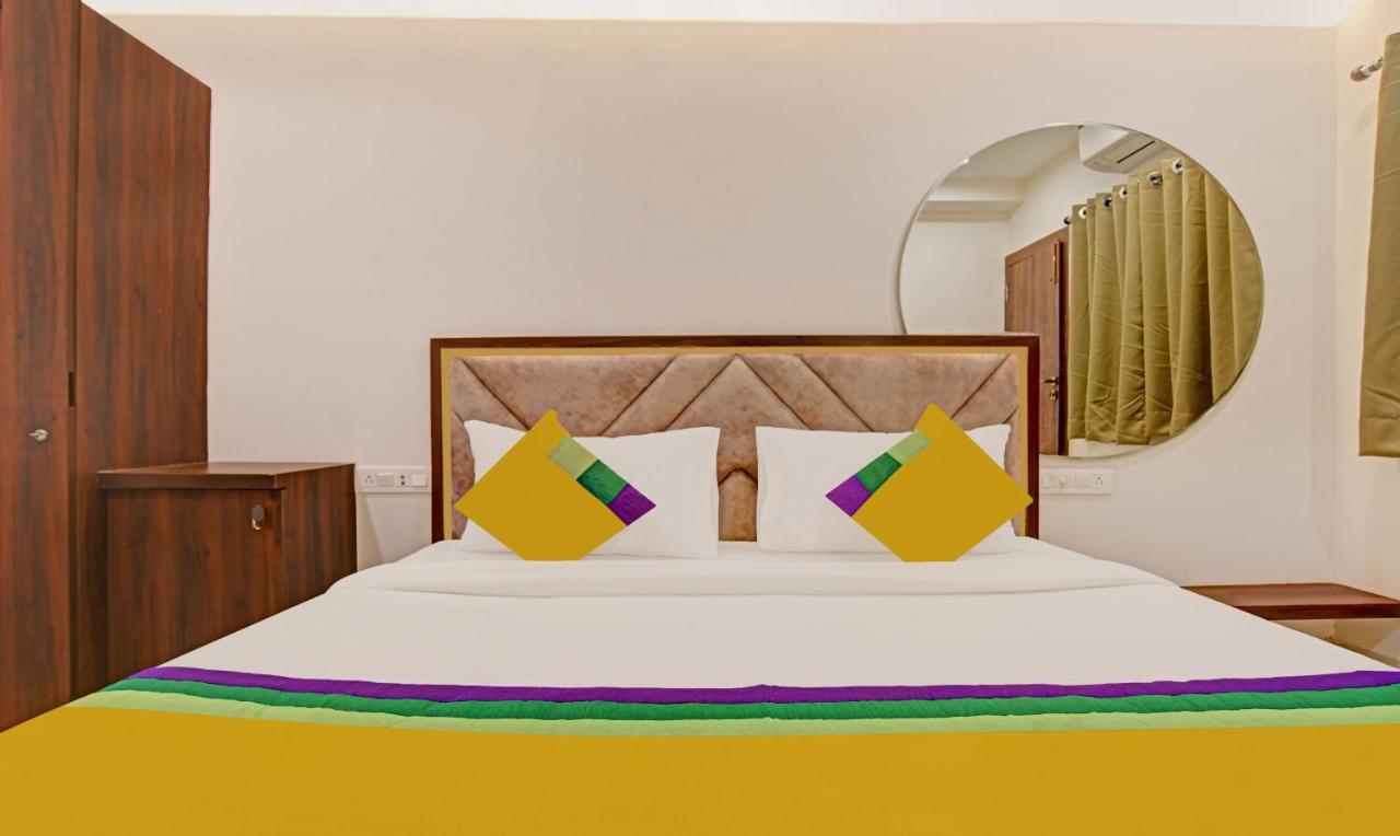 Itsy Hotels Phoenix Индаур Экстерьер фото
