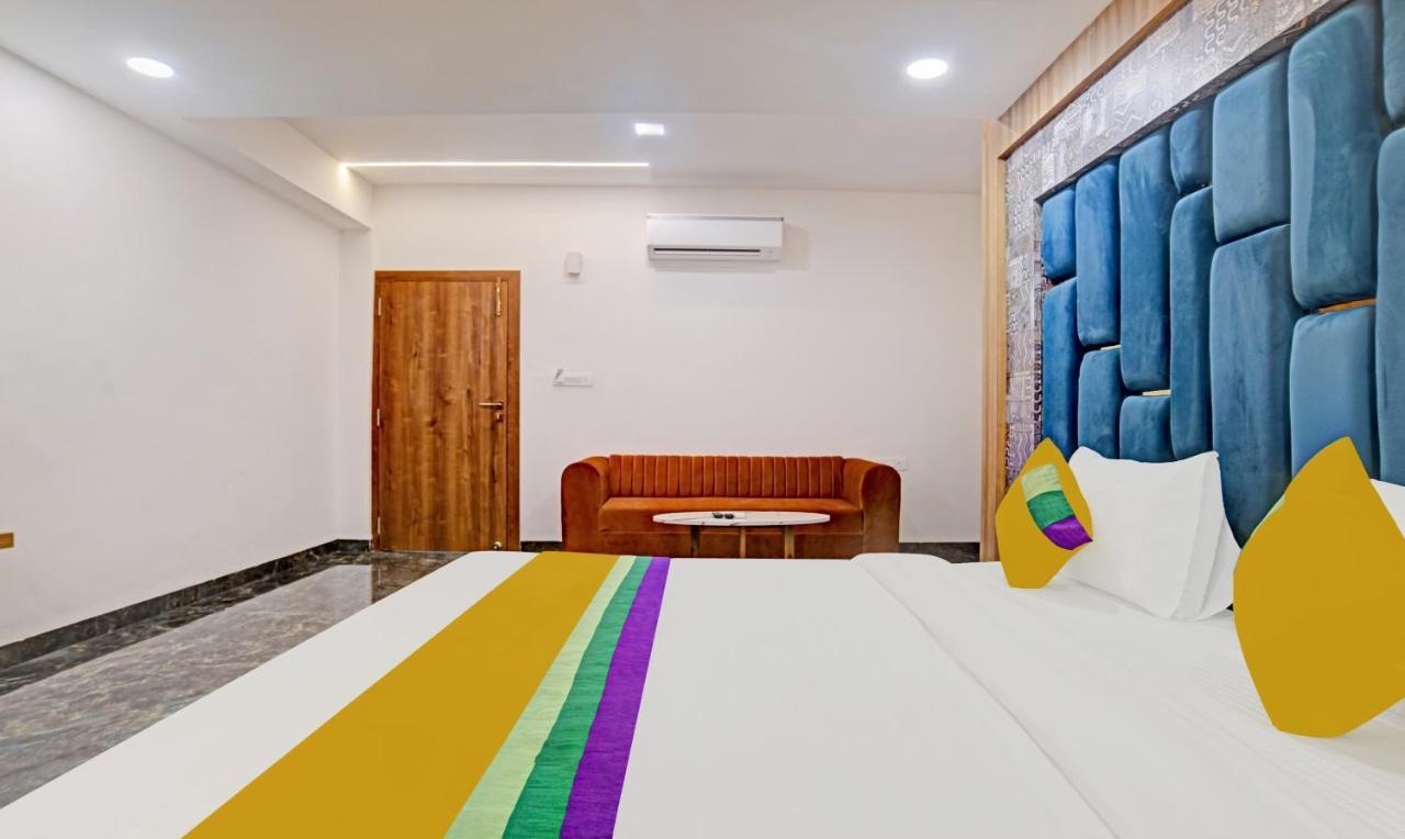 Itsy Hotels Phoenix Индаур Экстерьер фото