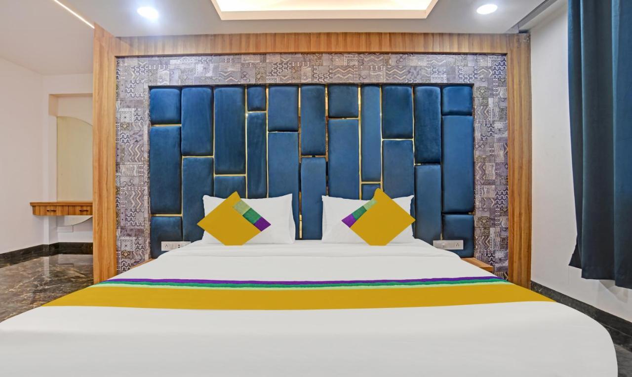 Itsy Hotels Phoenix Индаур Экстерьер фото