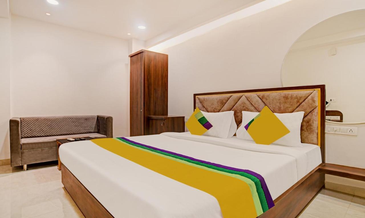 Itsy Hotels Phoenix Индаур Экстерьер фото